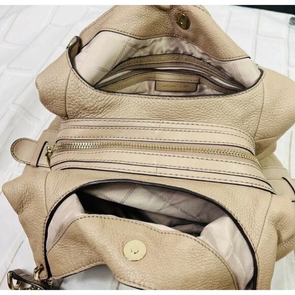 Michael Kors tan chained shoulder bag - Picture 12 of 15